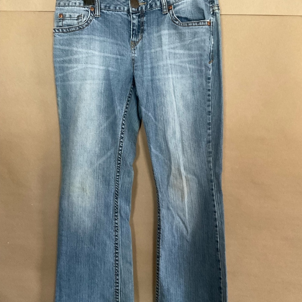 Aeropostale jeans. Flare. Size 9/10. Light blue.